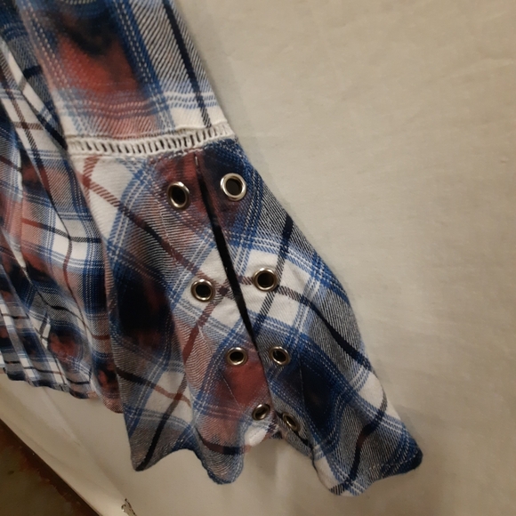 Seven7 Top - Picture 4 of 9